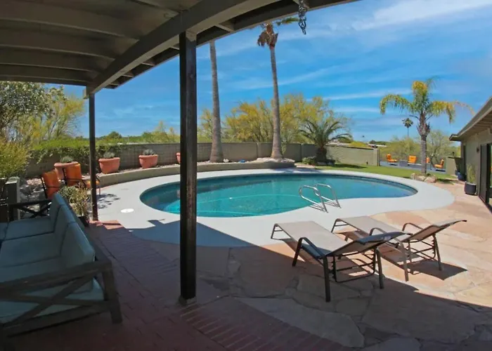 Holiday home Stunning Pool, Big Views, 3br 2ba, Sleeps 8 Tucson