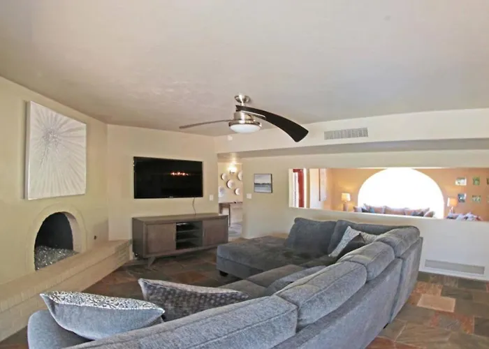 Stunning Pool, Big Views, 3br 2ba, Sleeps 8 *