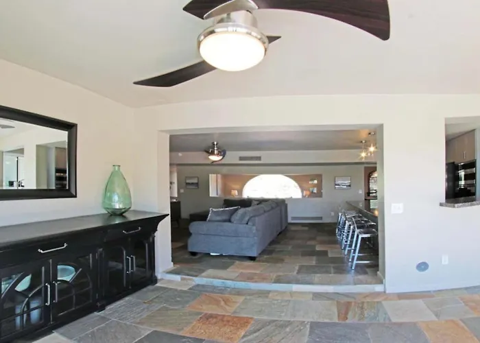 Stunning Pool, Big Views, 3br 2ba, Sleeps 8 Tucson