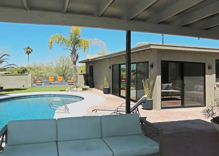 Holiday home Stunning Pool, Big Views, 3br 2ba, Sleeps 8